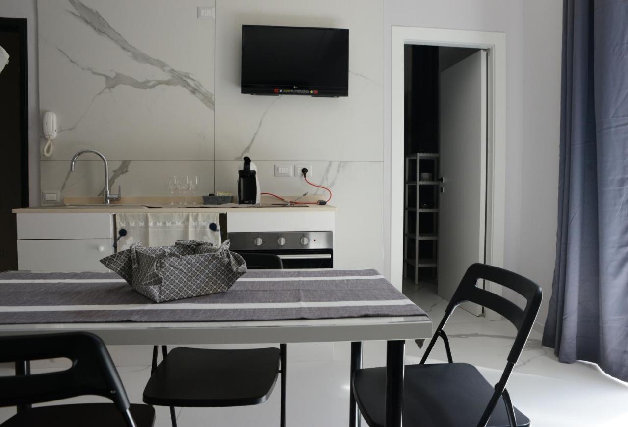 Dimore Pietrapenta Apartments, Suites & Rooms - Via Lucana 223, Via Piave 23, Via Chiancalata 16 マテーラ エクステリア 写真